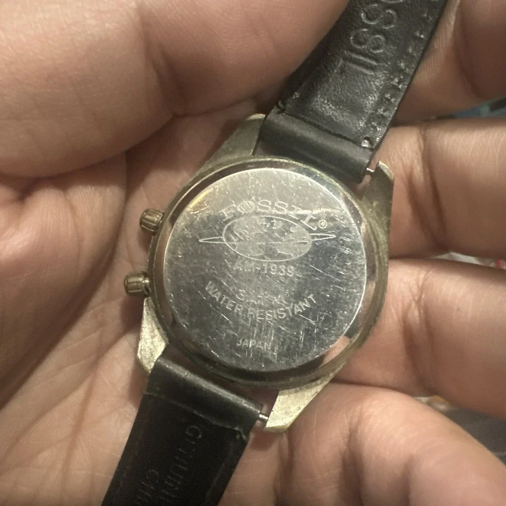 Fossil new battery